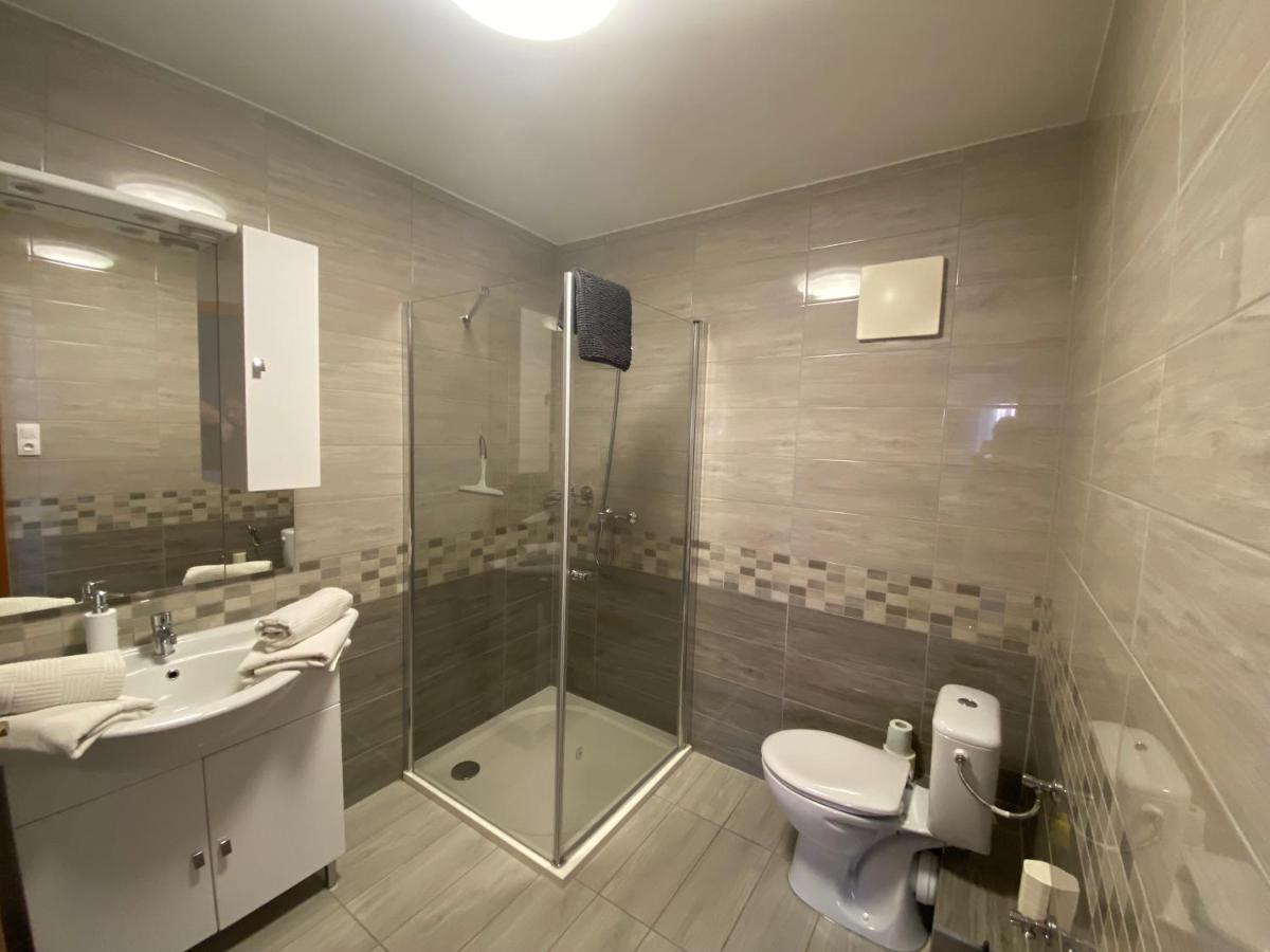 Cafe Relax Apartments Heviz Exterior foto