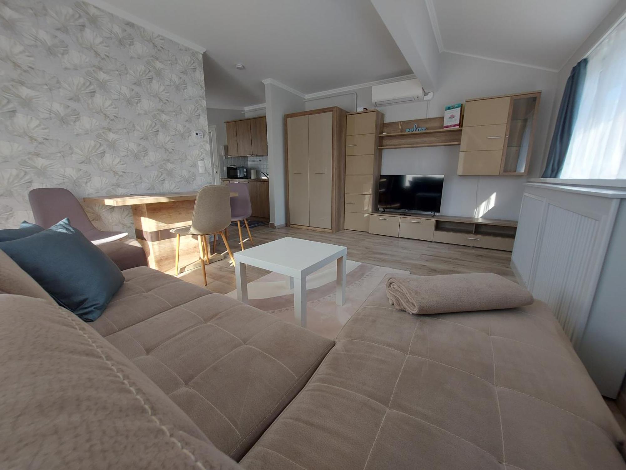 Cafe Relax Apartments Heviz Exterior foto