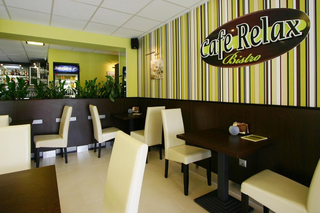 Cafe Relax Apartments Heviz Exterior foto