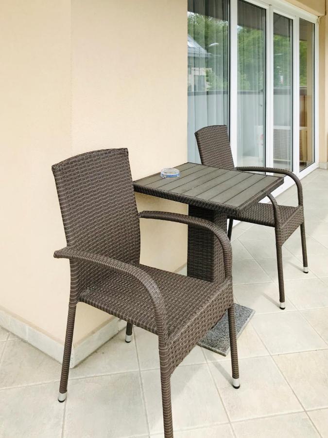 Cafe Relax Apartments Heviz Exterior foto